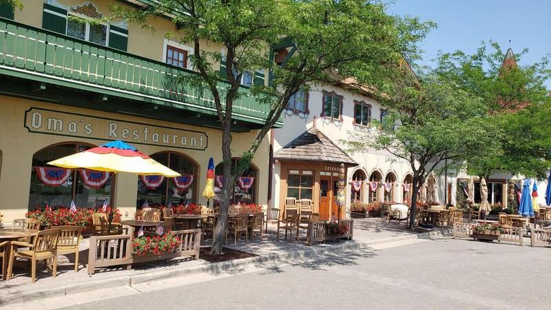 Bavarian Inn Lodge Offers 160 arcade games, 3 in lodge restaurants, mini golf and 4 pools!