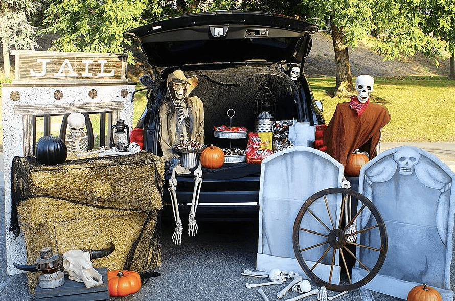 Trunk or Treat Idea: Ghost Town