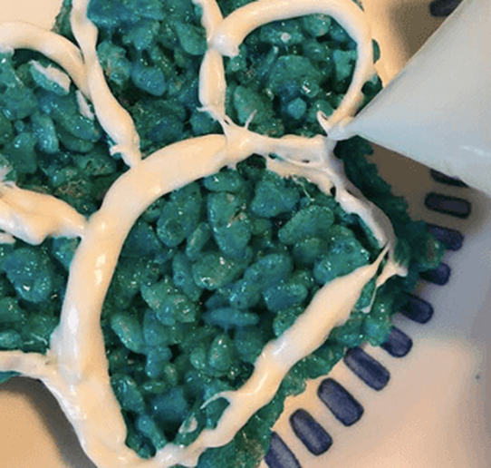 Blue's Clues Sing Along Spectacular Party Ideas | Paw Print Rice Krispies Treat