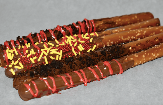 Candy-Sprinkled Pretzel Rods Final | Blaze and the Monster Machines The Case of the Treat Thief DVD