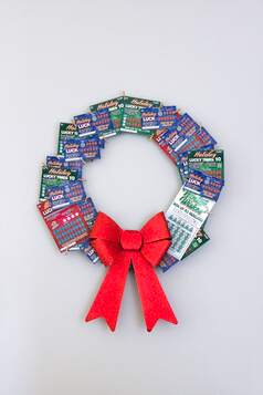 White Elephant Gift Idea_Lottery Ticket Wreath 